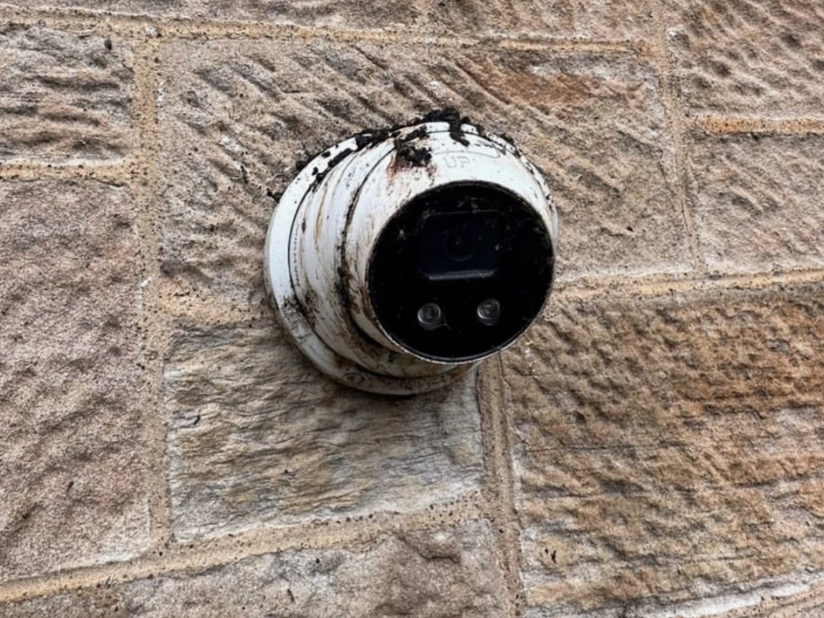 Jaren niet nagekeken: vuil voor de lens, roest over de rand