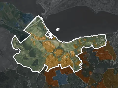 Luchtfoto van Naarden in Gooise Meren